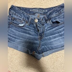 American Eagle blue jeans shorts size 4